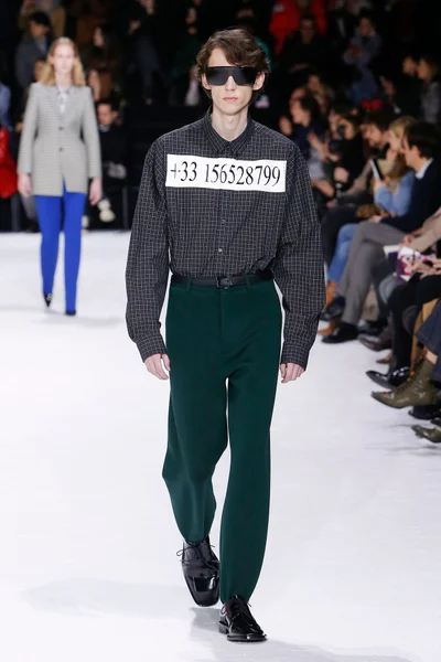 Look 33